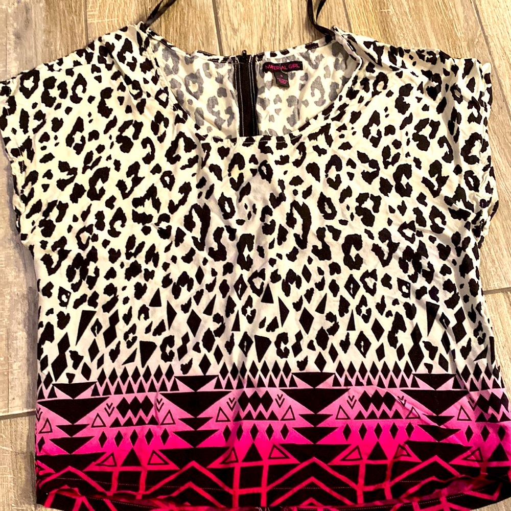 3 for $20 Material Girl size small top with zipper